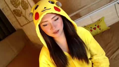 JEN  online show from February 18, 10:01 am