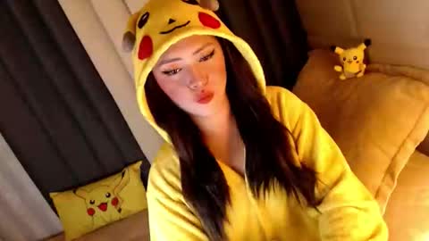 JEN  online show from April 12, 11:24 am