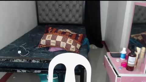 yourdreamisabell online show from December 17, 3:28 pm