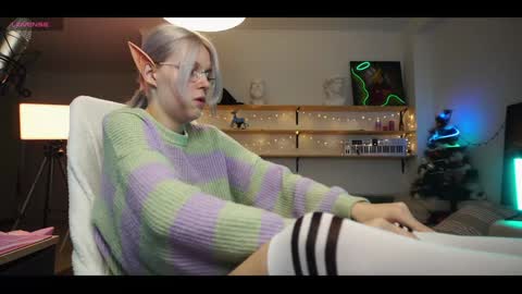 Snapshot of yourprettykate_ chatting on December 27, 8:02 am online show from December 27, 8:02 am