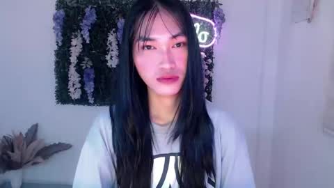    online show from March 5, 11:54 pm