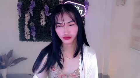    online show from March 10, 11:27 pm