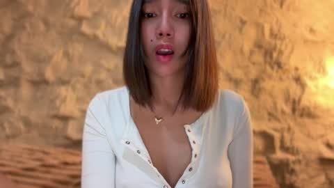 YowgineTheGreat online show from March 14, 9:57 am