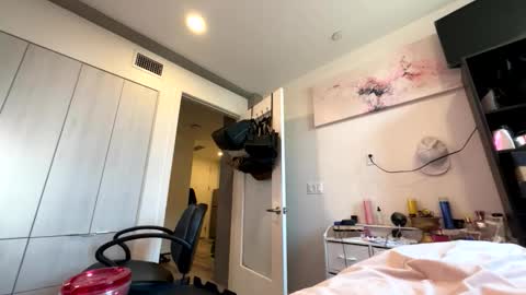 BbyTSSLut online show from June 4, 9:40 pm