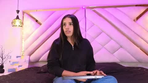 Zoe online show from April 7, 12:17 pm