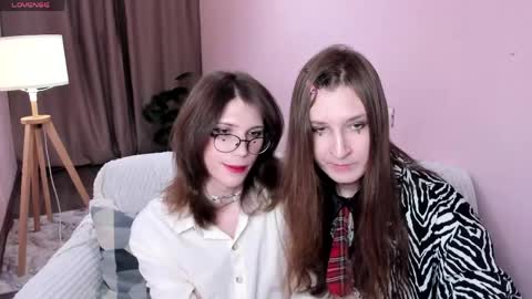 Zoria and Luna online show from April 11, 1:48 pm
