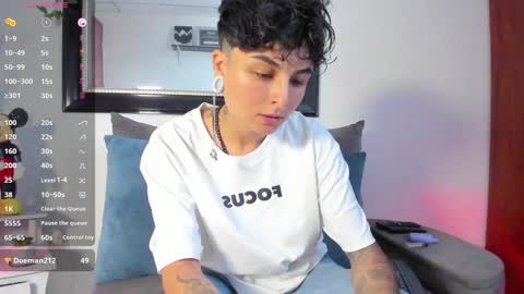 Zury  online show from January 9, 7:40 pm