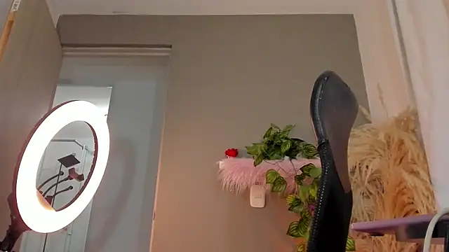 GarciaMilu online show from April 29, 2:38 am