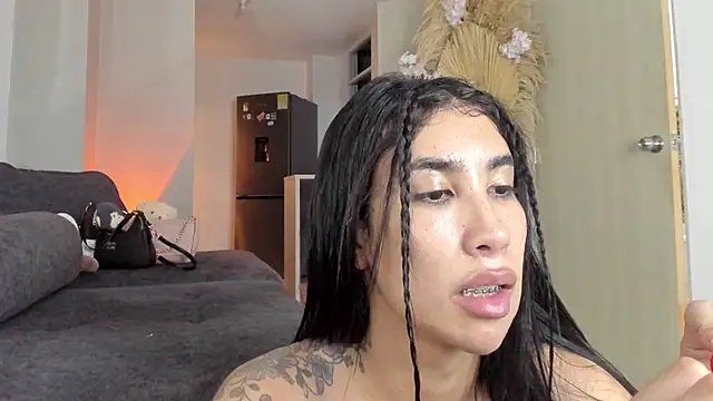 GarciaMilu online show from May 3, 5:23 am