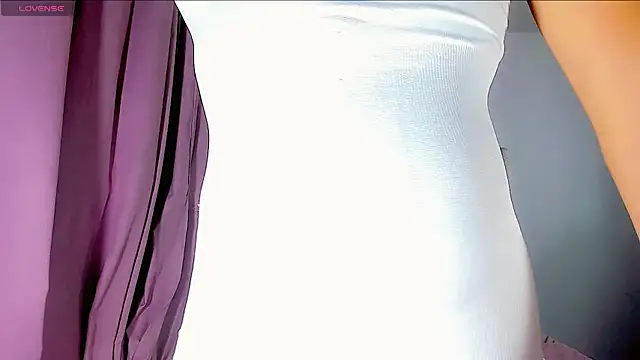 Hannahsmit online show from September 28, 8:02 am