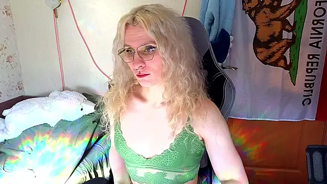 Lori Myaf online show from April 2, 1:20 pm