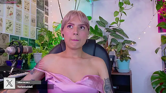 Yeriawaddell  online show from February 20, 9:39 pm