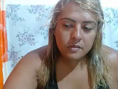 KIARAMARSHALLWELLZ online show from December 5, 10:27 pm