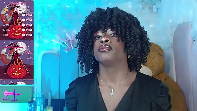 puca ebony online show from October 22, 8:00 pm