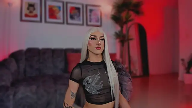 Taylor  foxxx online show from November 27, 6:05 am