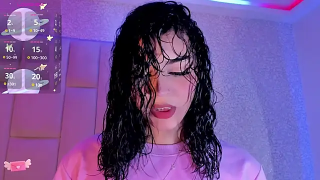 Summer walkerr online show from December 9, 12:30 pm