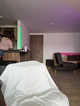 Georgiafox online show from March 26, 4:43 pm