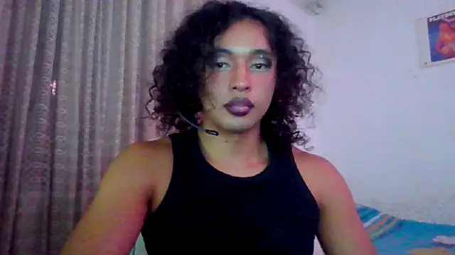 Snapshot of angelsdustxxx chatting on September 27, 6:00 am angelsdustxxx online show from September 27, 6:00 am