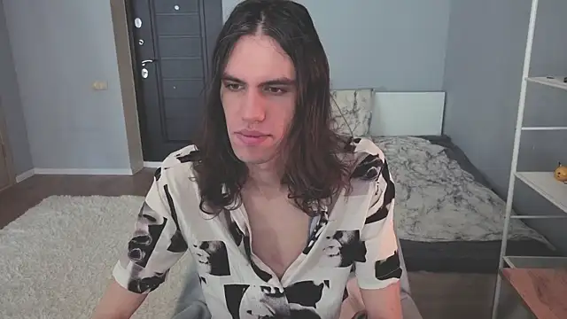 mollymila online show from April 12, 8:29 am