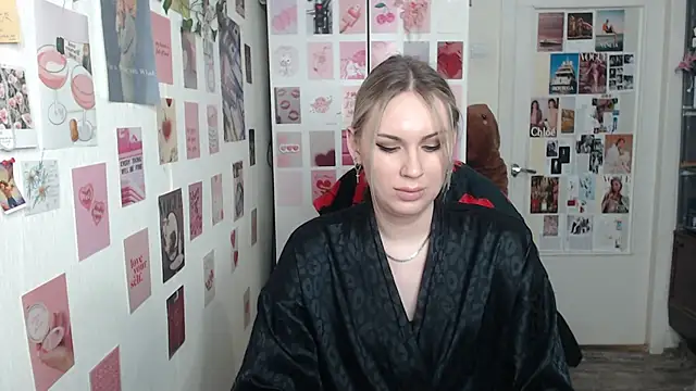 Snapshot of CapriScorpion chatting on February 18, 1:44 pm CapriScorpion online show from February 18, 1:44 pm