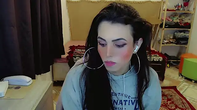 Sophie Fantasys online show from February 24, 4:16 am