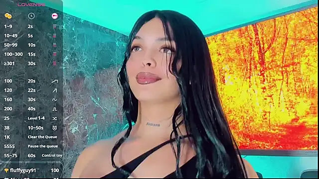 Snapshot of Emmaa_Saenz_ chatting on October 14, 12:00 am Emmaa Saenz online show from October 14, 12:00 am