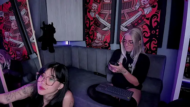 JadeyKhada online show from November 30, 12:02 am