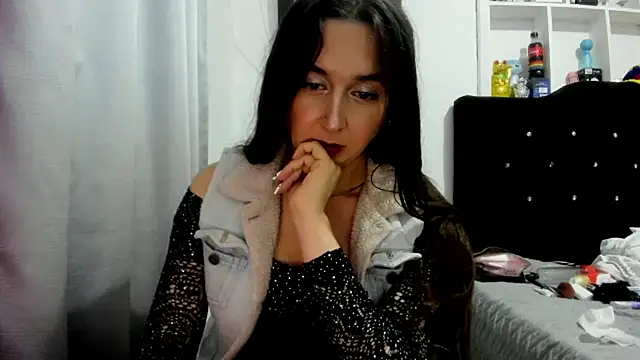 Sweet-Suck69 online show from March 13, 3:23 am