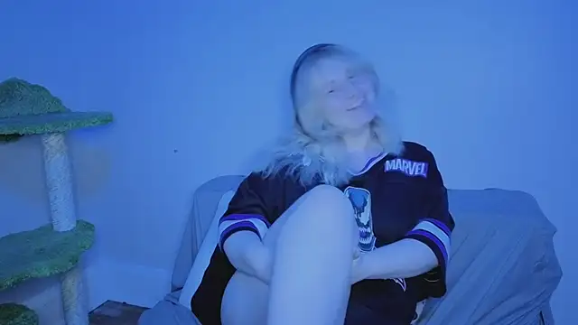 Glitch Witch online show from July 4, 5:35 am