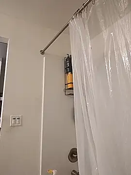 allissonw13 online show from March 25, 6:51 am