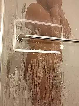 allissonw13 online show from March 29, 2:45 am