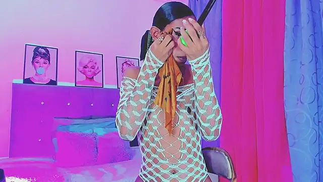 Kimberly thompsom online show from January 10, 8:15 pm