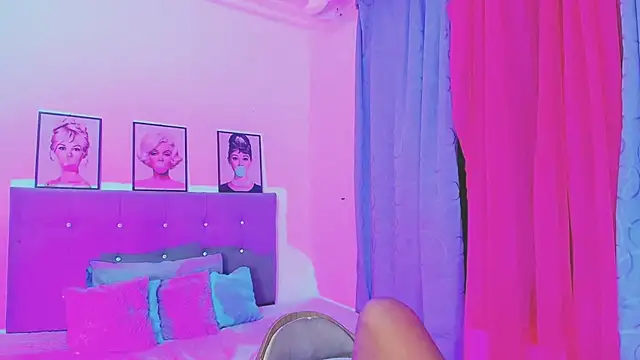 Kimberly thompsom online show from February 6, 5:46 am