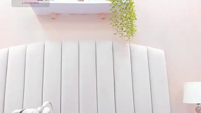 Mia thompson 19 online show from February 11, 7:43 pm