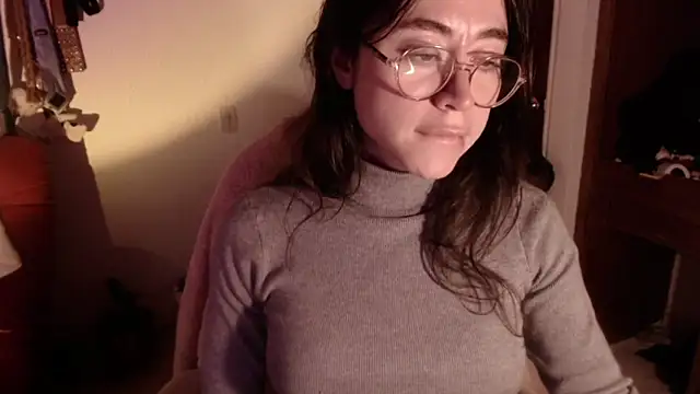 emily pearl  online show from November 14, 10:40 pm