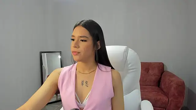 Alice23jones online show from December 26, 9:04 pm