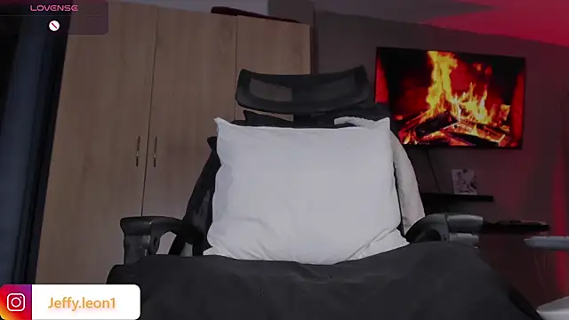 danna v online show from November 19, 5:29 am