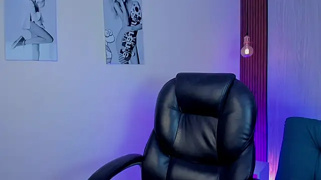 miah connor online show from November 19, 7:47 pm