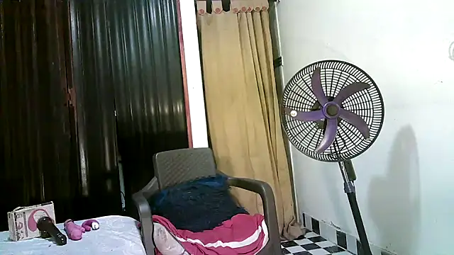 kimmiemm online show from December 16, 3:00 am