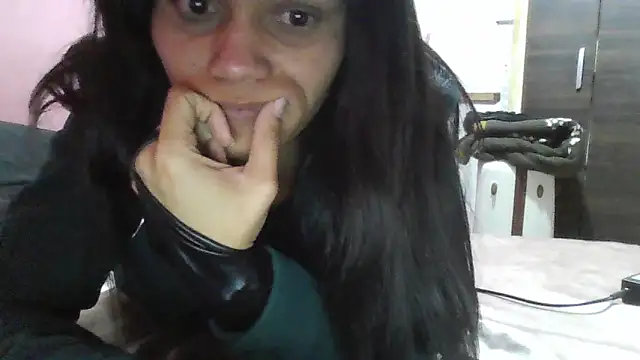 Snapshot of Bonecagulosa chatting on September 24, 3:45 am Bonecagulosa online show from September 24, 3:45 am