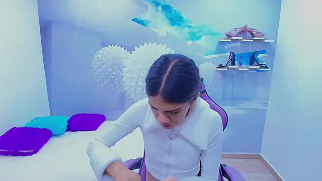 DEMI LEED online show from November 5, 12:27 pm