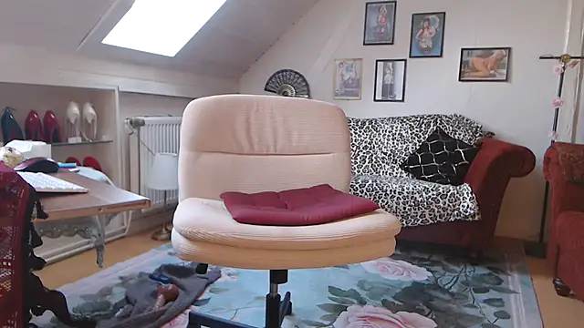 GinaBlonde online show from September 21, 12:22 pm