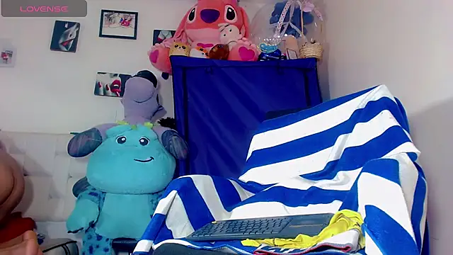 nicol gill  online show from January 17, 11:17 am