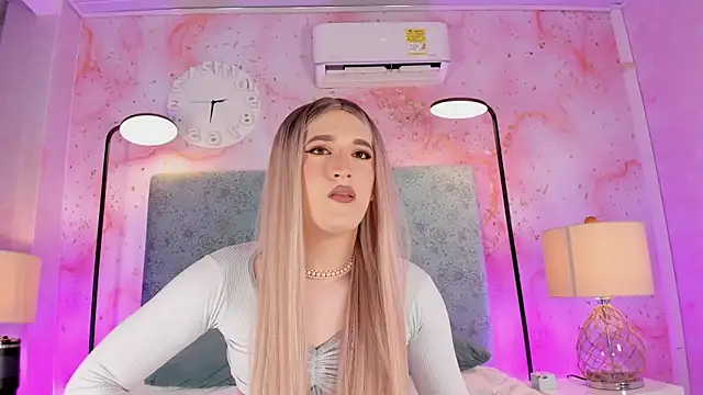 JESSI NAOMI online show from March 19, 4:56 am