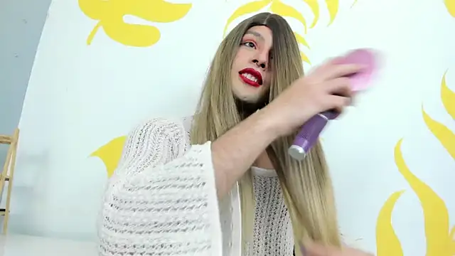 LukaCastillo online show from December 2, 12:02 am