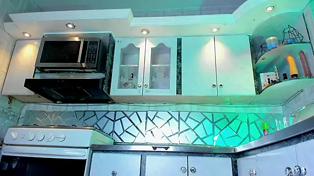 Riley Blue online show from March 3, 5:29 am