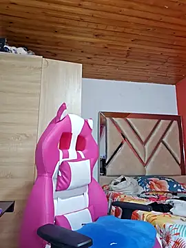 Shermie24 online show from March 9, 1:04 am