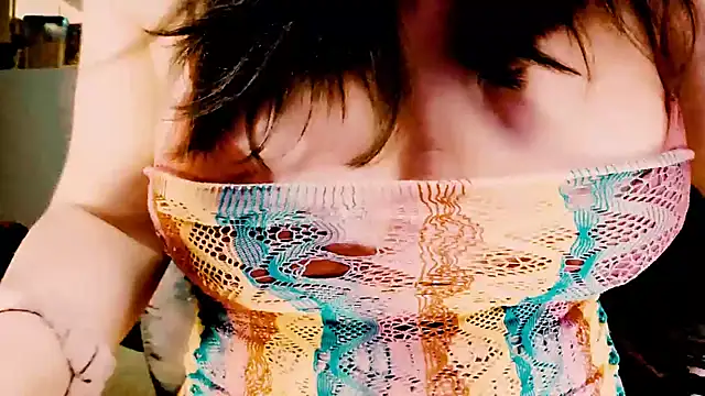 Snapshot of brynnvixen25 chatting on October 17, 7:12 am brynnvixen25 online show from October 17, 7:12 am