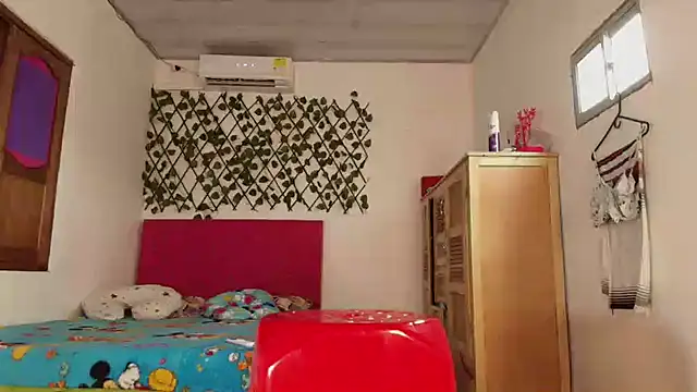 mia valentina1  online show from January 11, 4:36 pm