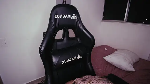 Kiitygirl online show from January 10, 6:08 am